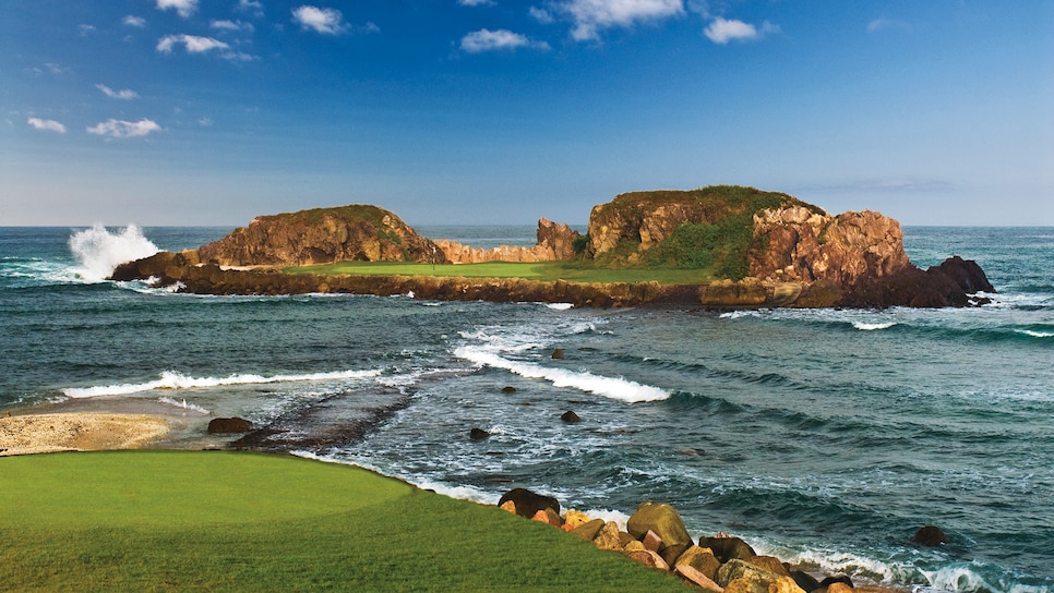 Pacifico-Golf-Course-Tail-of-the-Whale-Par-3-Punta-Mita.jpg