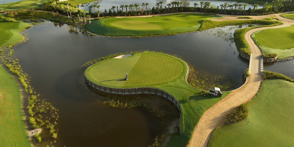 /content/dam/images/golfdigest/fullset/course-photos-for-places-to-play/Panther National panther9- 3 Par 8.jpg